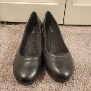 NEVER WORN Easy Spirit Black Flats - Size 8